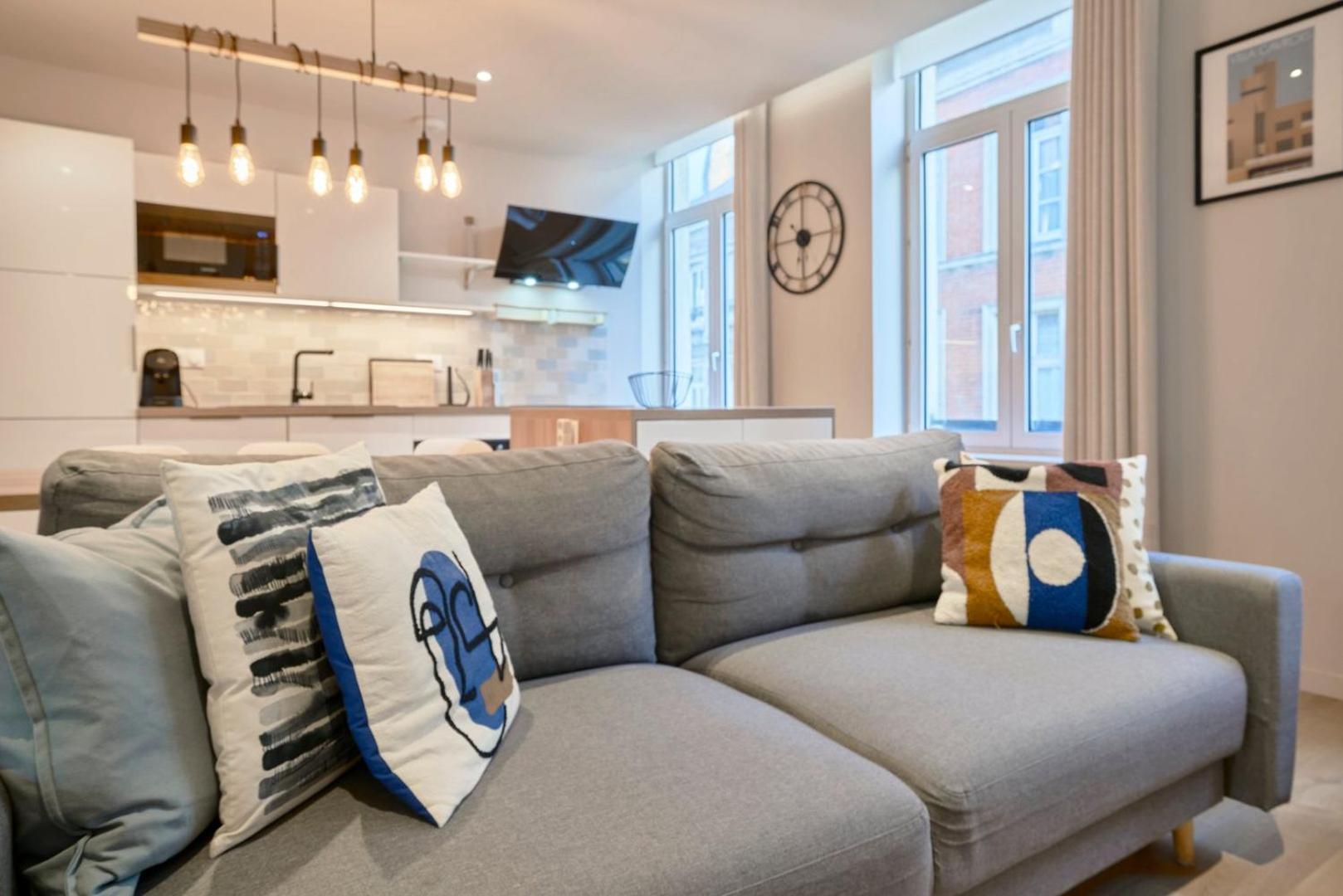 Apartment With Parking In The Heart Of Old Lille Dış mekan fotoğraf