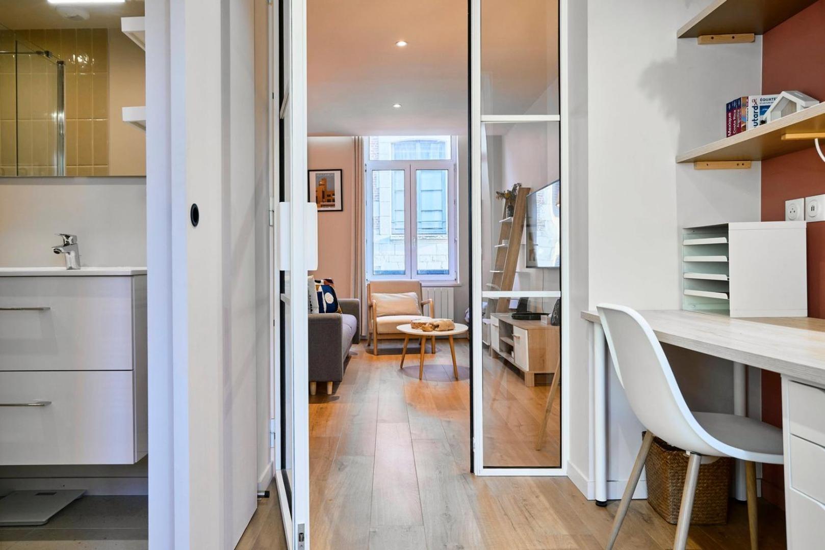 Apartment With Parking In The Heart Of Old Lille Dış mekan fotoğraf